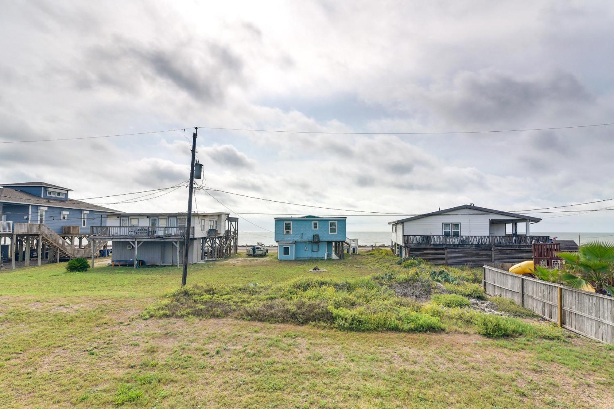 Second-Row Surfside Beach House Newly Renovated! Exteriör bild